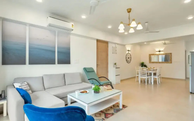 Spacious 3-br Apartment With Pool in Candolim