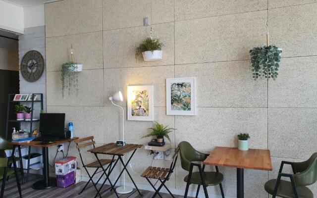 Gyeongju BongwhangMansion