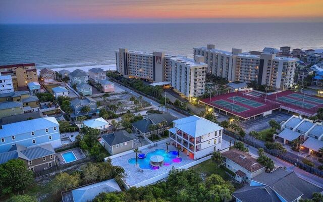 Neptune's Nest by Five Star Properties