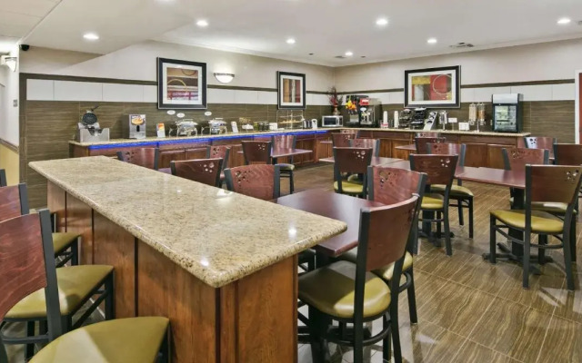 Best Western Dayton Inn & Suites