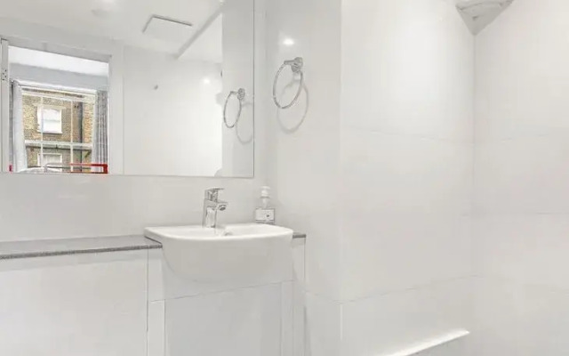 Astor Kensington Hostel