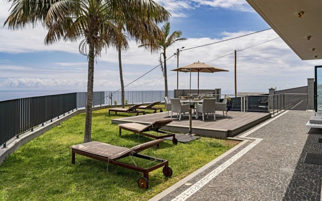 Vila Papagaio Verde by An Island Apart