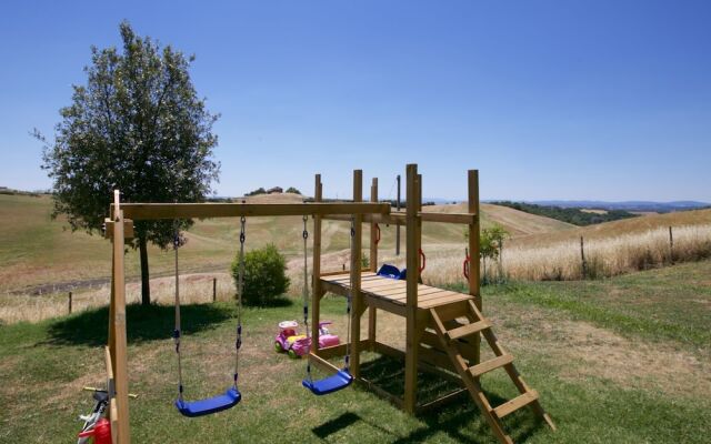 Tuscan Hilltop Farm Stay