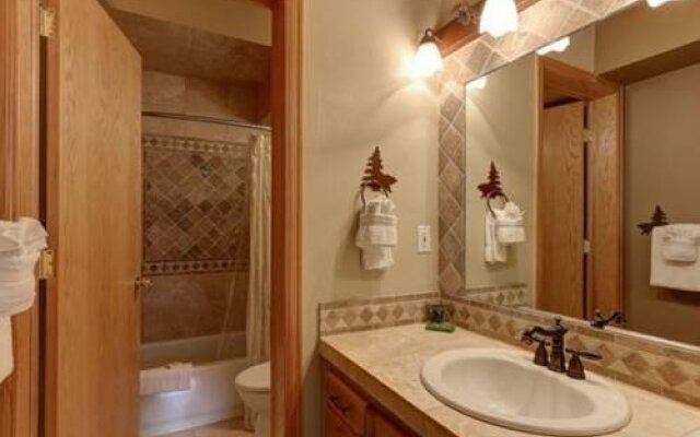 Cinnamon Ridge Condominiums