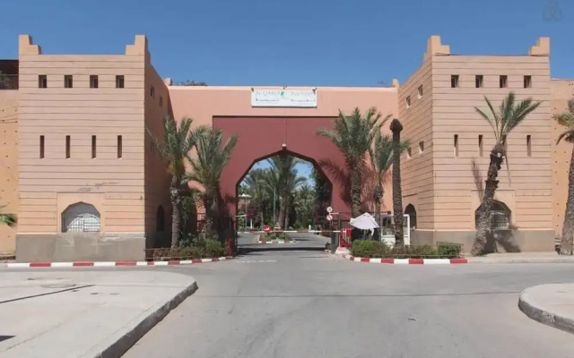 Riad 3 Bedroom Residential With Pool Next Medina