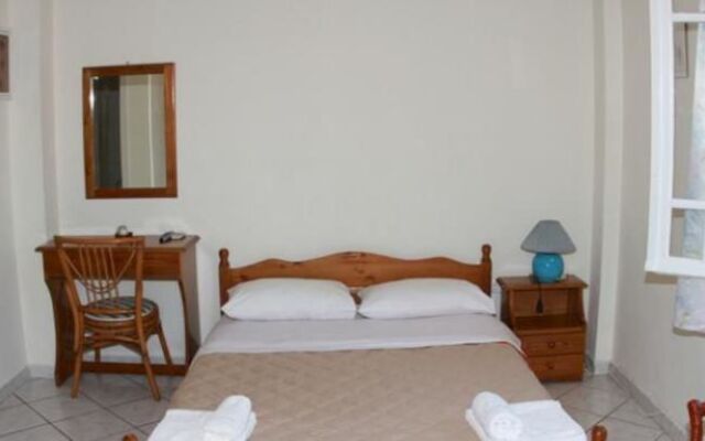 Tonia Hotel