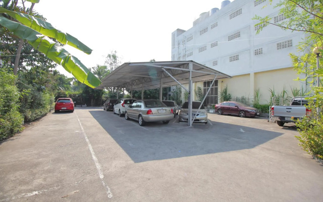 Super OYO 498 Ladawan Villa