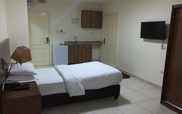 Zaina Plaza Hotel