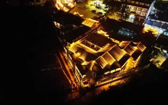 Qilian Yunshe，Shazhi Street, Jizushan  Town ， Binchuan County,Dali City