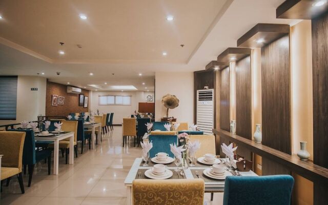 Panorama Summit Hotel