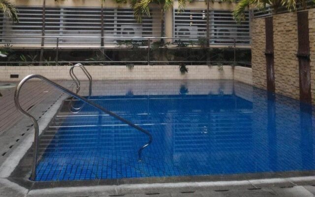 Tess and Tessha Condotel near T3 Airport
