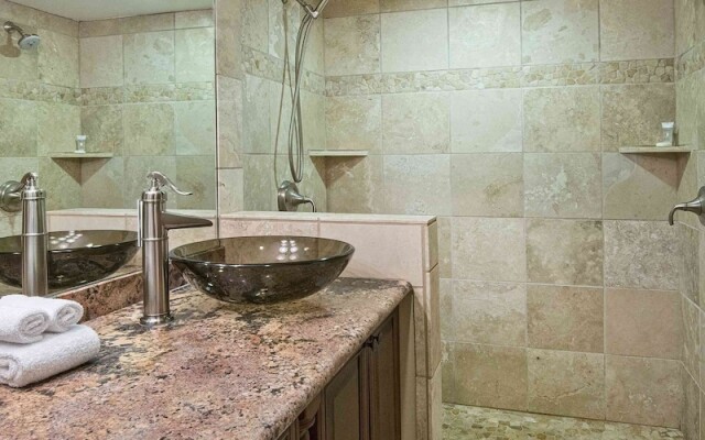 Timberfalls 1005 3 Bedroom Condo by RedAwning