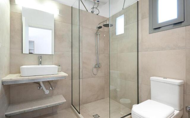 Marina Vista Luxury Studio suites Beach front