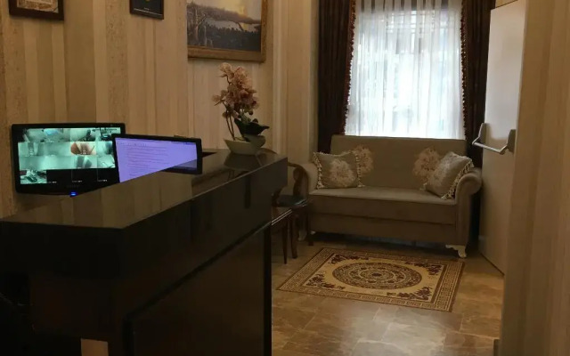 Iq Hotel