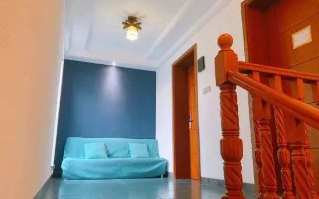 Haikou 13 March swimming pool b&B