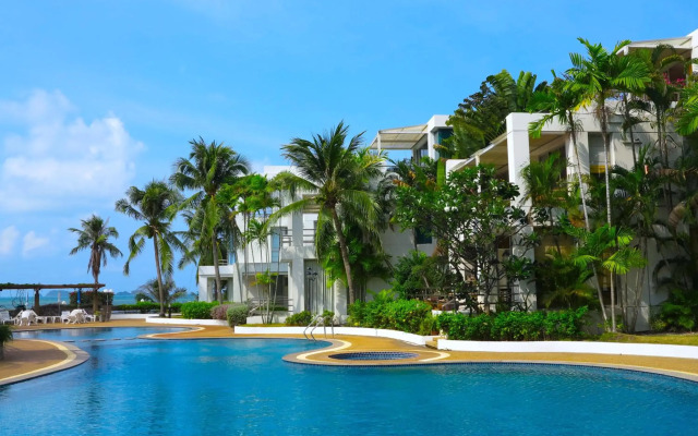 Front Samet Beach house with swimming pool