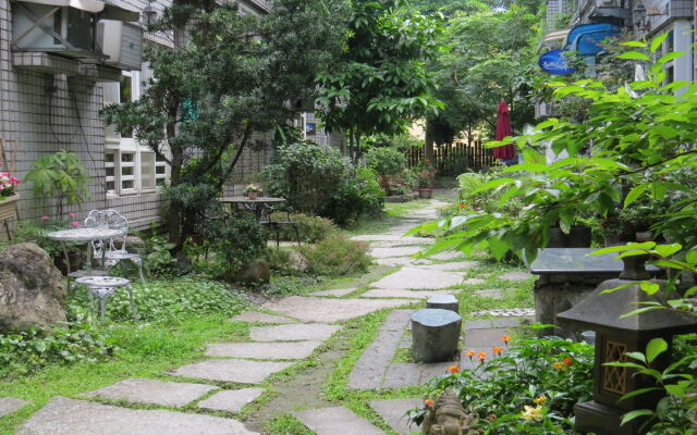 Dongshan River Left bank B&B