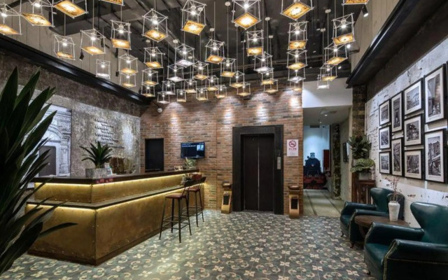 J Vspace Art Hotel