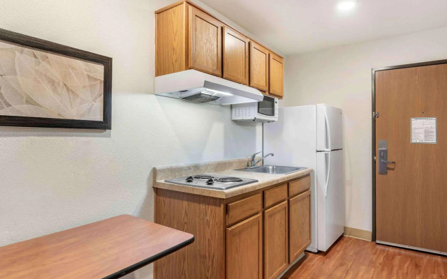 Extended Stay America Select Suites - Louisville - South