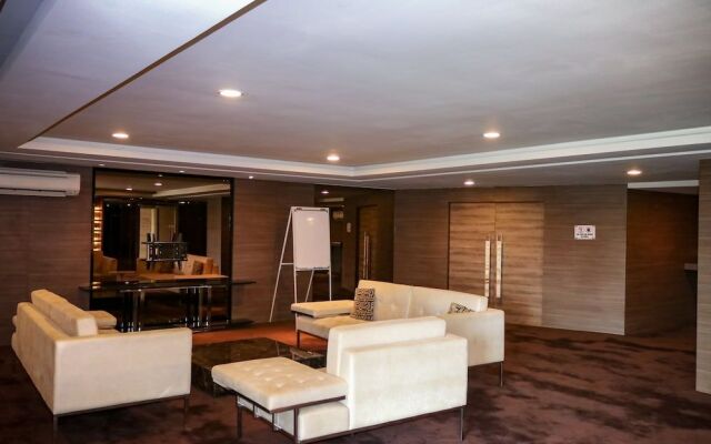 Royal Regent Condominium by iHost