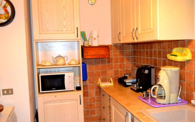 Holiday House & Events With Private Pool in the Center of Sicily