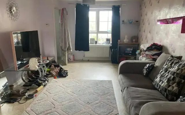 Stunning Apartment In Smethwick, West Midlands