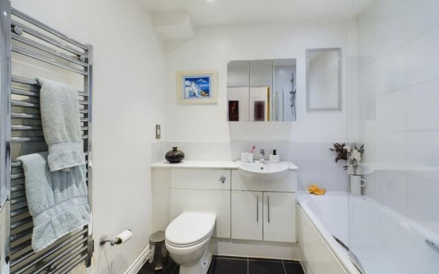 The Battersea Sanctuary - Classy 1bdr Flat With Terrace