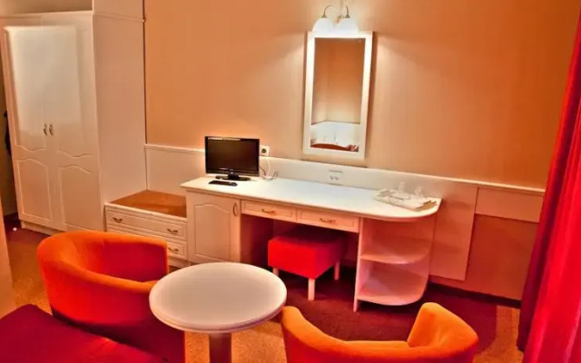 Hotel Alunis