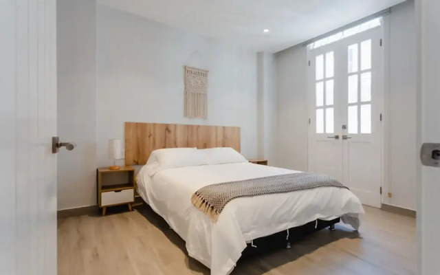 w Stunning 1BR w Balcony in Panama