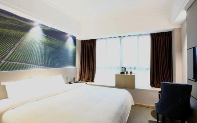 Jiulong Bandao Hotel