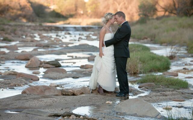 River Crossing Lodge