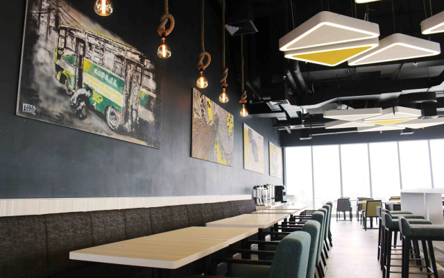 YELLO Hotel Harmoni Jakarta