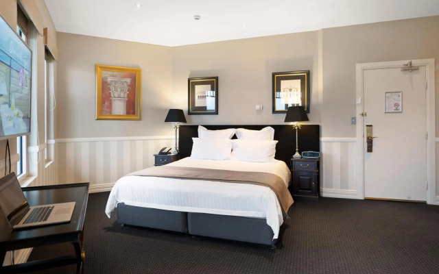 Echoes Boutique Hotel and Restaurant
