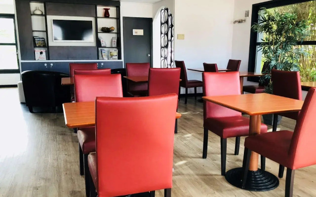 Kyriad Avignon Cap Sud