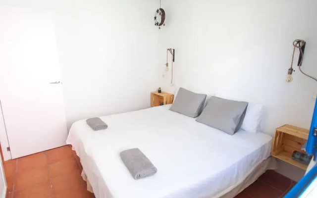 Beach House with garden