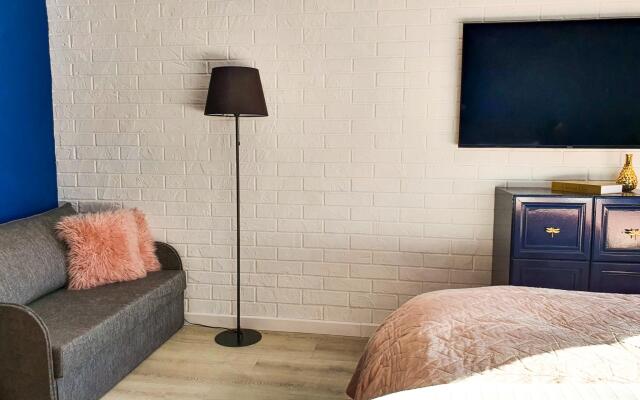 Мириады на улице Молодежная