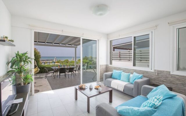 Sea front Villa Dagi (Gorgona Complex, Ayia Napa)