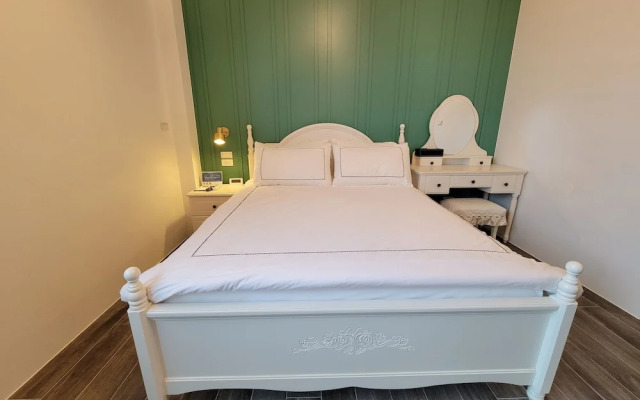 ZHEN GuestHouse
