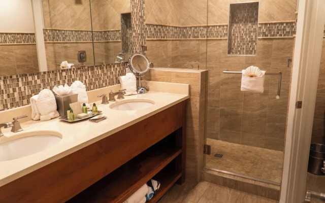 Huff House Inn and Cabins