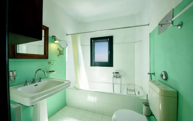 Traditional Villa 5 Mins on Foot From the Beach