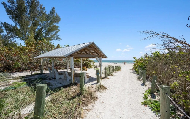 Latitude Adjustment Ami 3 Bedroom Home