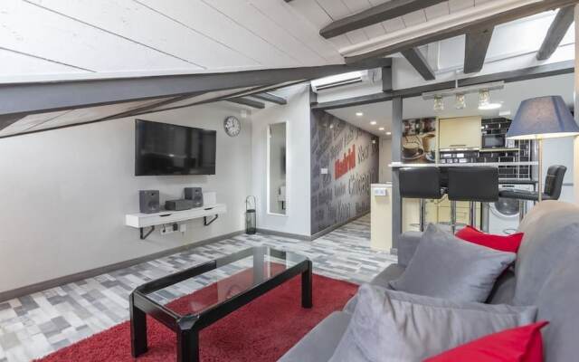 Rentalis Gran Vía - Luna