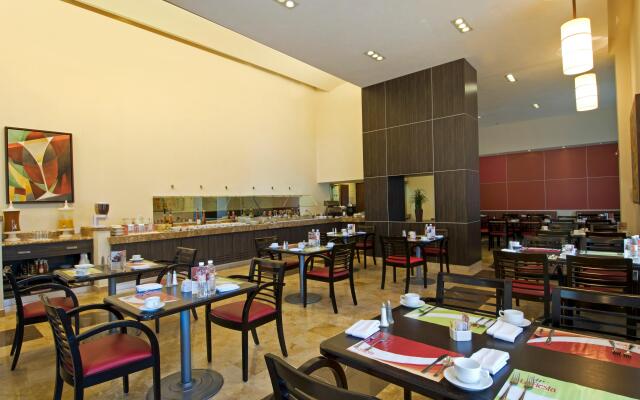Fiesta Inn Express Ciudad Obregón