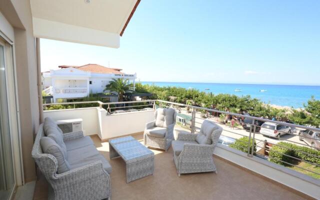 Villa The View - Beachfront, 5 Bedrooms, BBQ, View