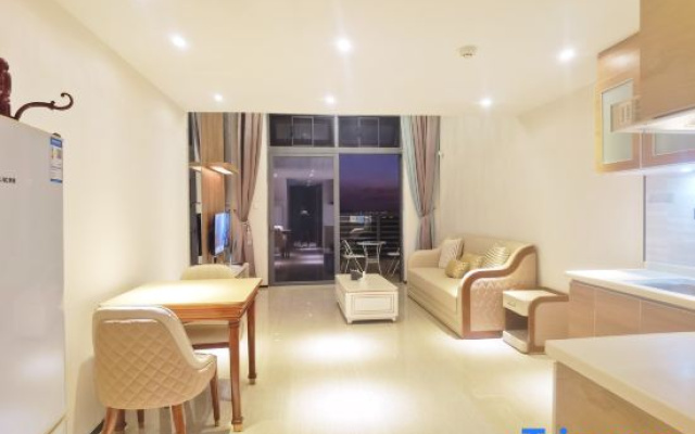 Yijia Boutique Suite Apartment (Haihua Island)