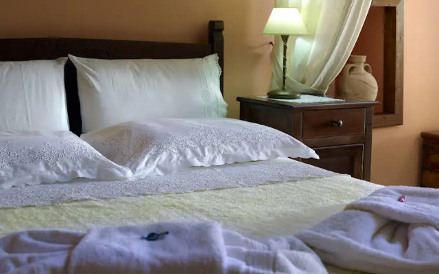 Petronikolis Traditional House