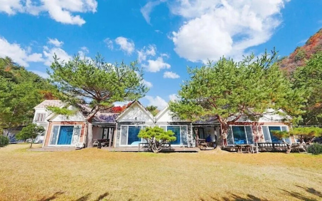 San Deul Ba Ram Pension