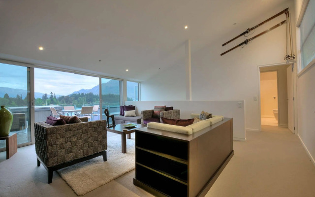 Shotover Penthouse & Spa by Staysouth