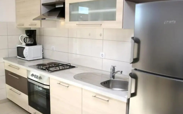 Remarkable 2-bed Apartment in Srima With sea View