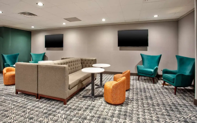 DoubleTree by Hilton Lansing